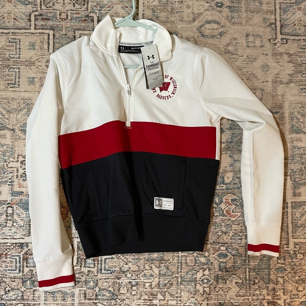 Wisconsin Badgers x Underarmour quarter zip sweater